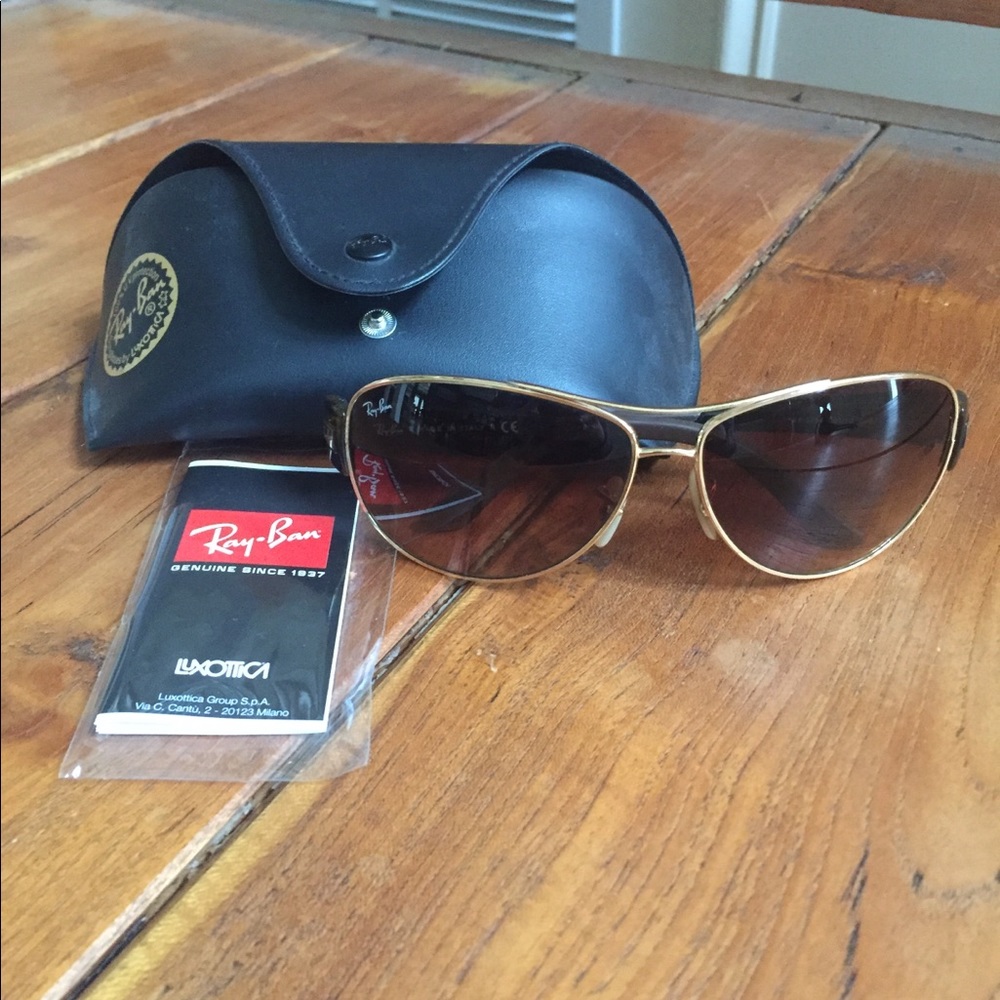 Women’s Ray-Ban Sunglasses
